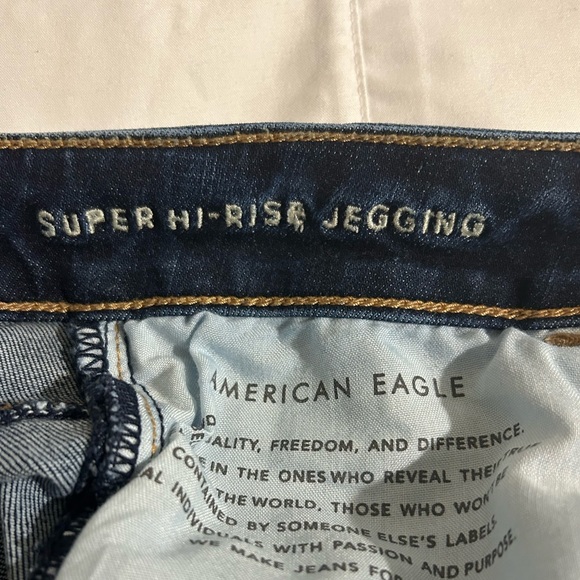 American Eagle 🦅 super hi rise jegging women’s size 8 jeans. - Picture 4 of 5